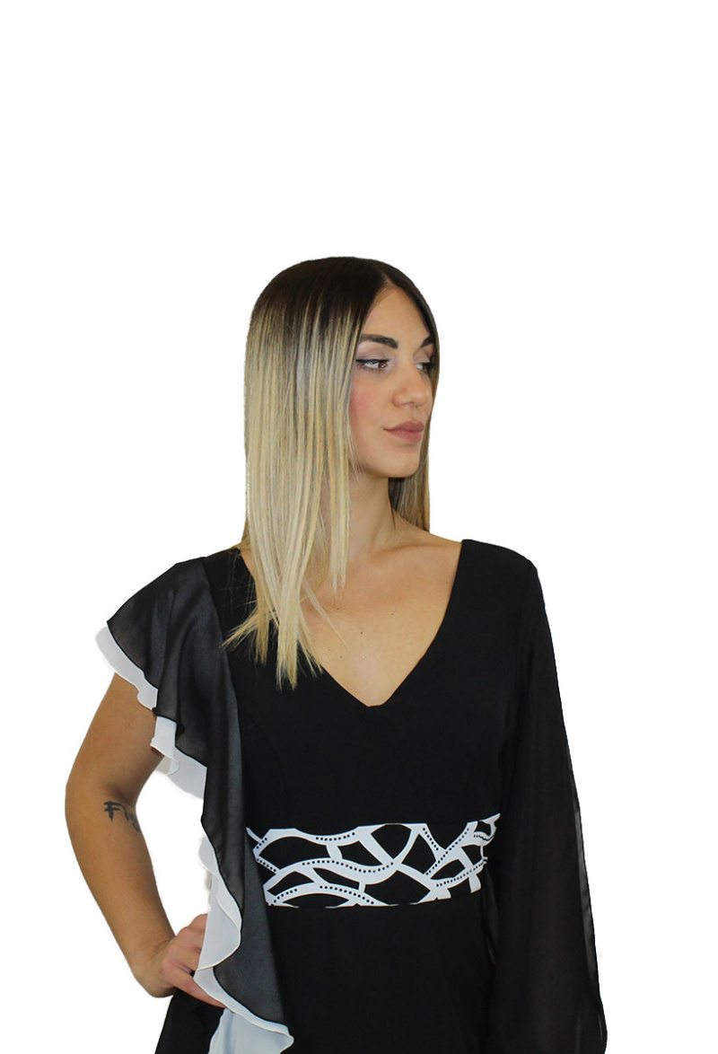 Tuta nera e bianca- Paola forti - immagine 3