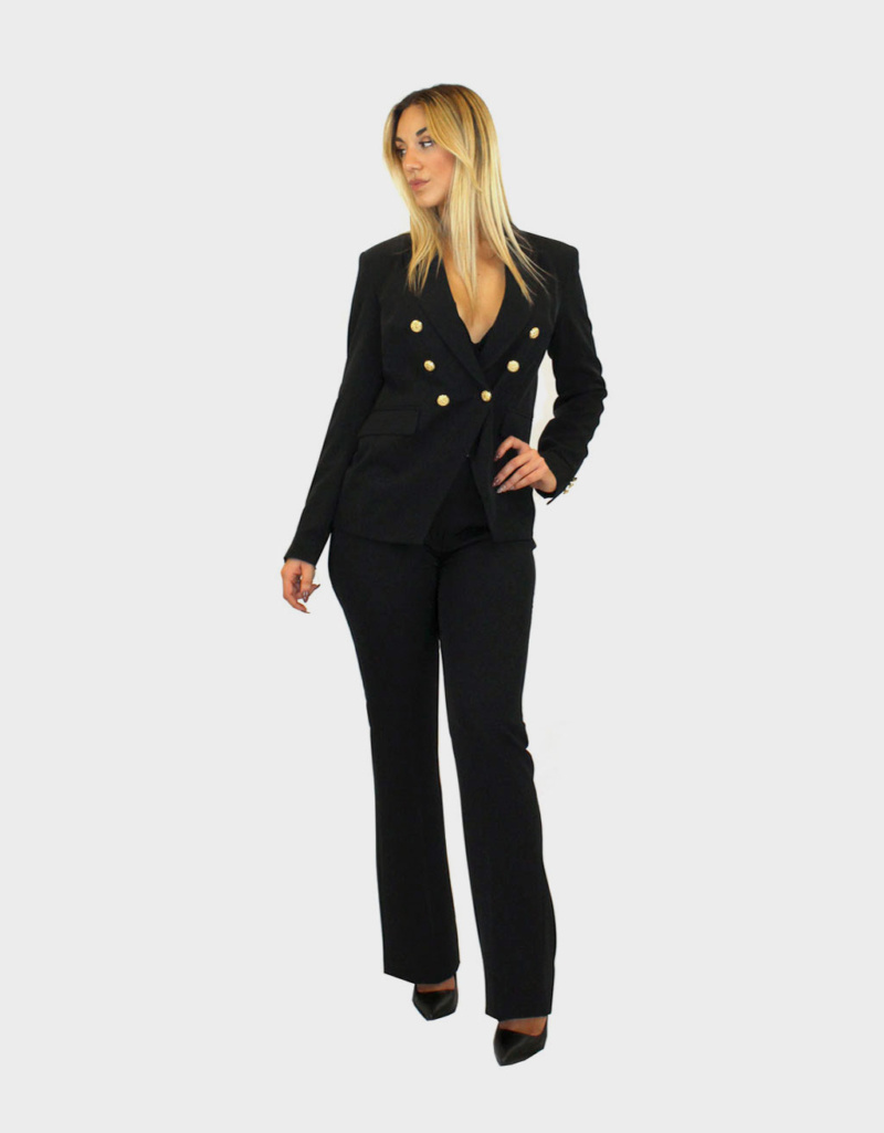 completo-nero-elizabeth-moda