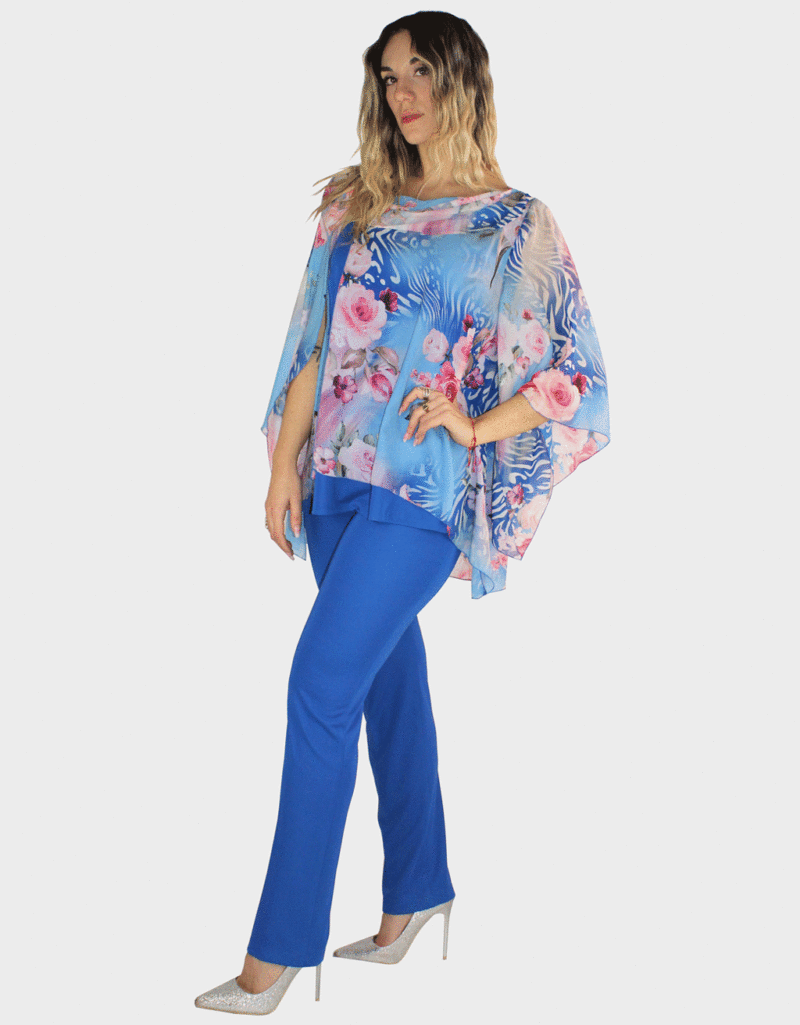 Completo due pezzi azzurro di Sharon.